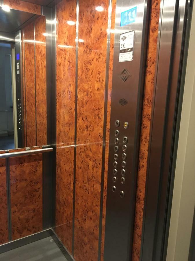 Apartament Emilia Apartment Varşovia Exterior foto
