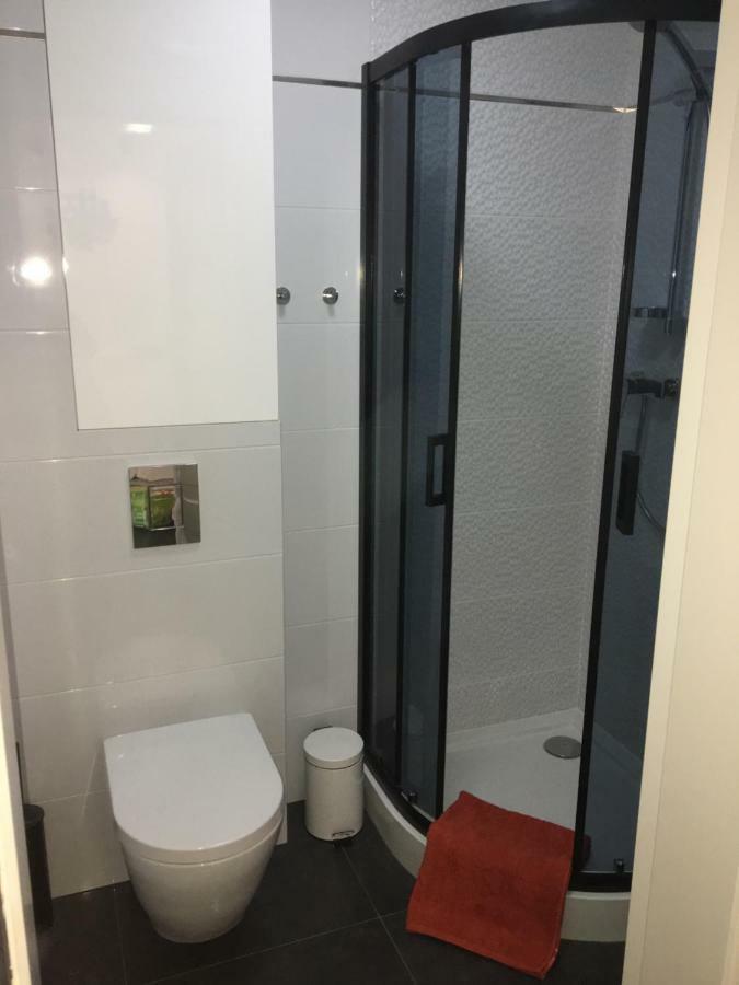 Apartament Emilia Apartment Varşovia Exterior foto